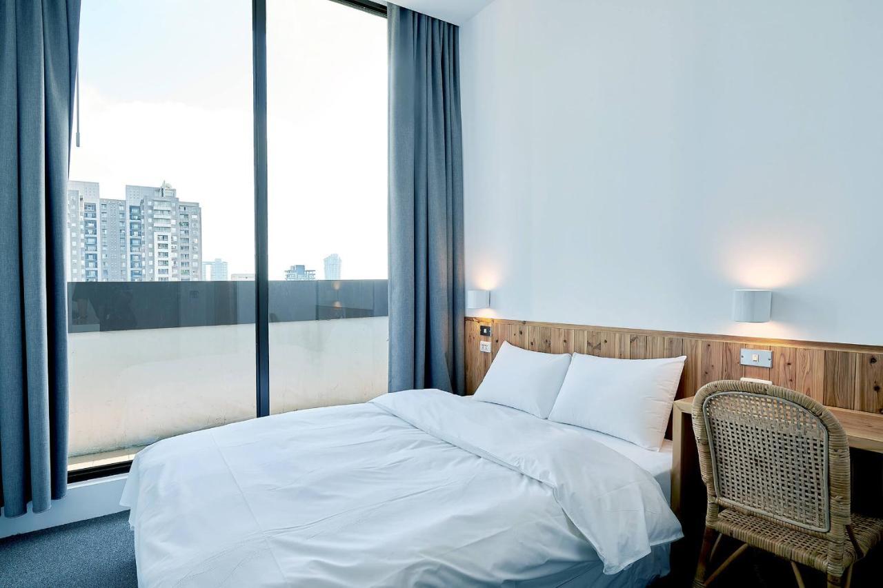Star Hostel Taichung Parklane Exterior photo