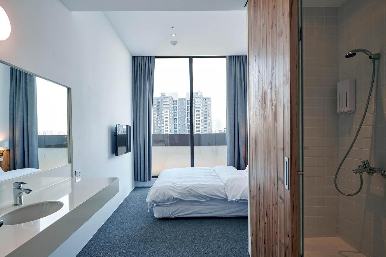 Star Hostel Taichung Parklane Exterior photo